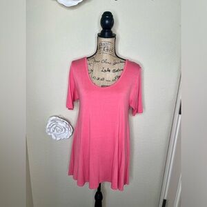 NTM: LuLaRoe Perfect Tee Discontinued Swing Top in Vibrant Coral Side Small